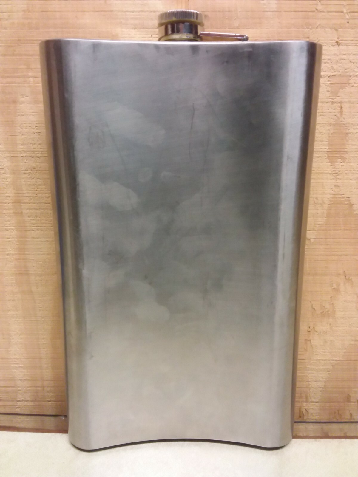 Gan 304 10-3/4"× 6-3/4"×1-5/8" Jumbo 64oz Stainless Steel Travel Canteen Flask