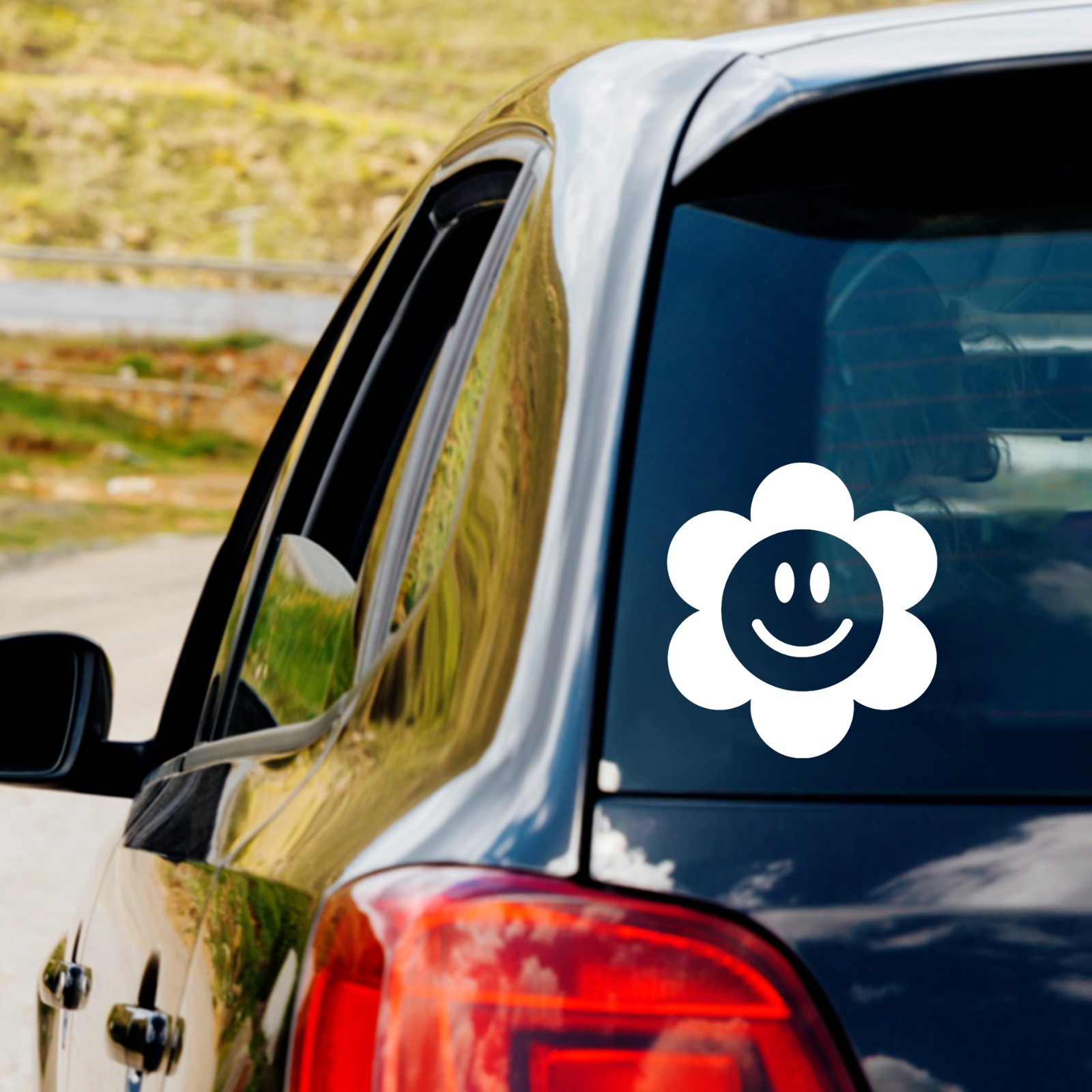 Smiley Face Daisy Flower Vinyl Decal Sticker Car Truck Window Bumper Laptop