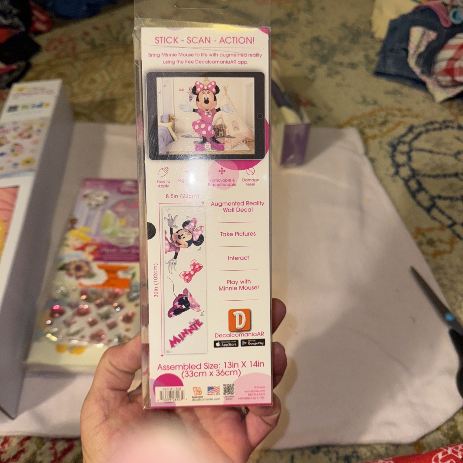 Disney Jr Minnie Mouse Wall Decal 13in X 14in w/Augmented Reality.