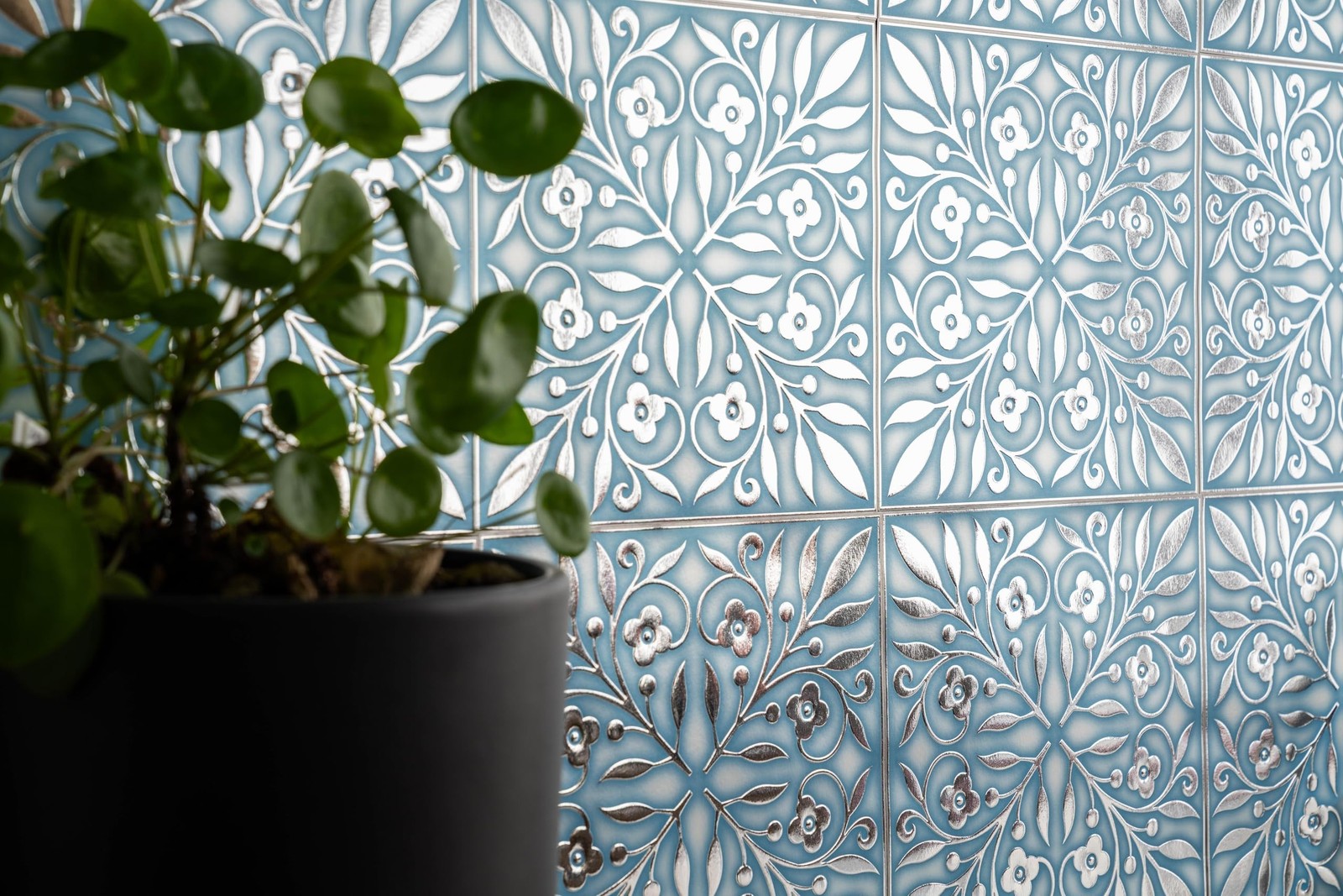 Main Street 24-Pack of 8 x 8" Wallpaper Tiles Peel and Sitck in Blue and Silv…
