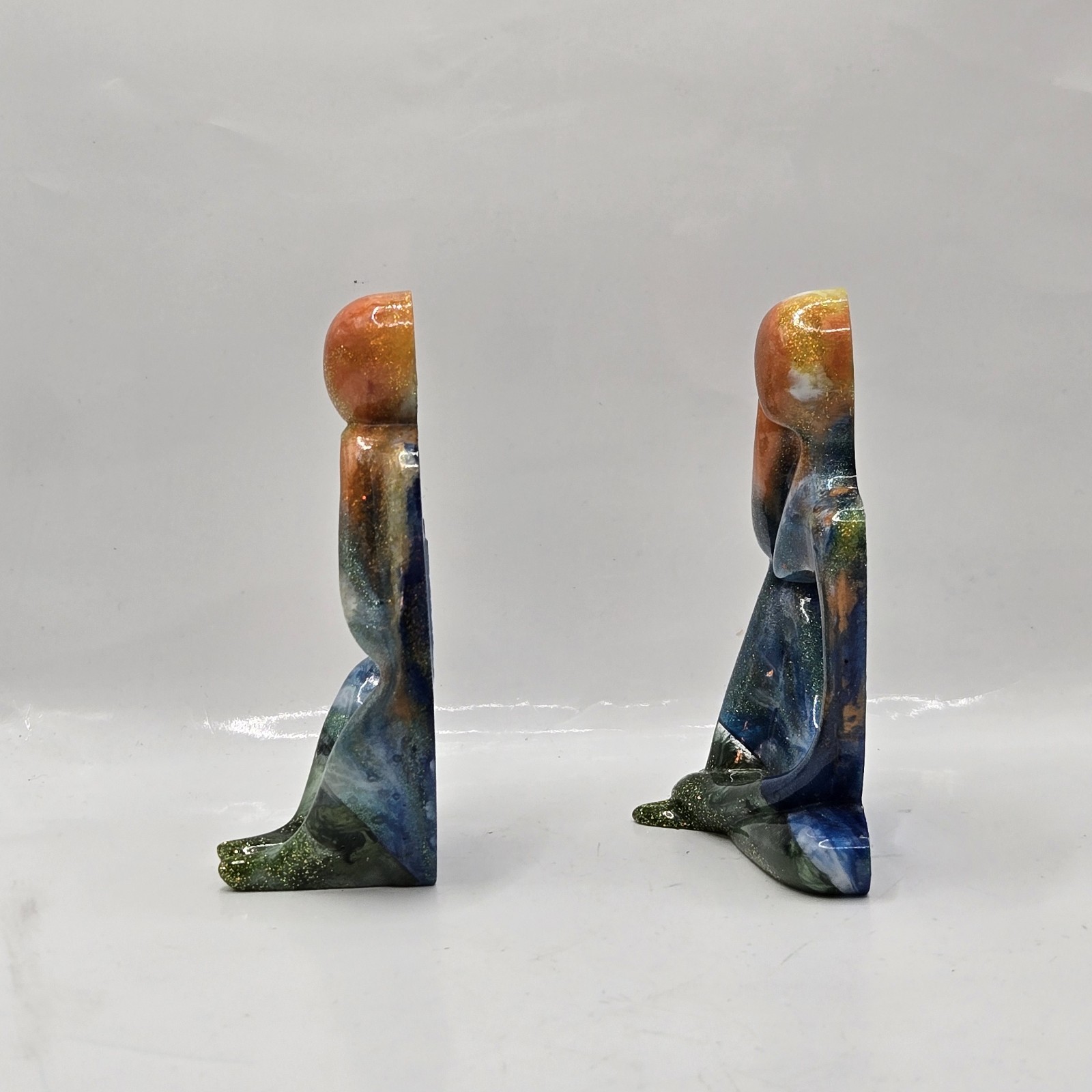 Home Decor Set of 2 Resin Graffiti Thinker Statues Accent Abstract Glitter 5"H
