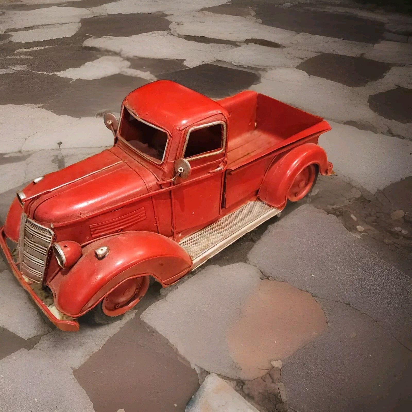 Pickup Truck Metal Model Vintage Style Vehicle Holiday Decor Man Cave Garage