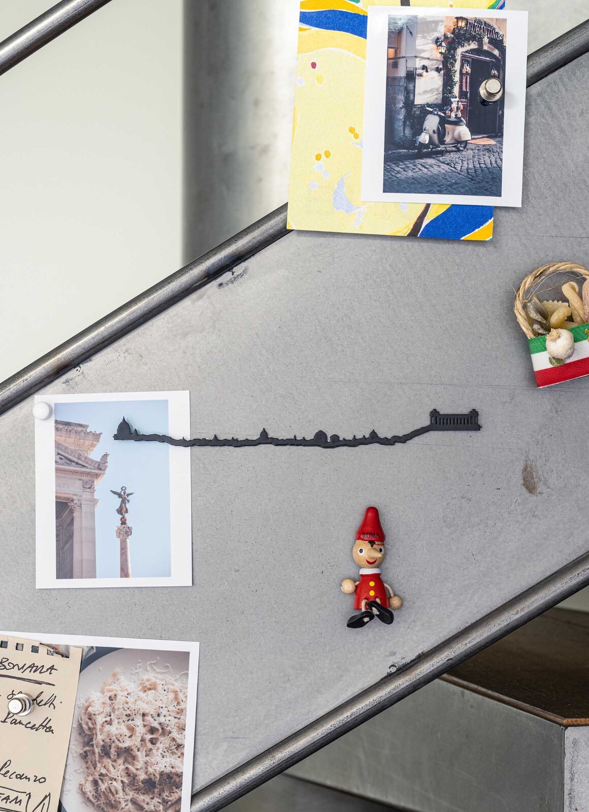 THE LINE | Rome City Skyline Decoration in Black