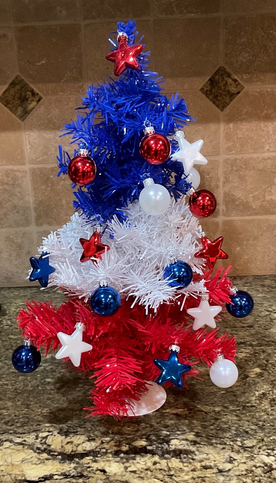 Novogratz Americana Red White Blue Tree with Ornaments- New in Box- Free Ship