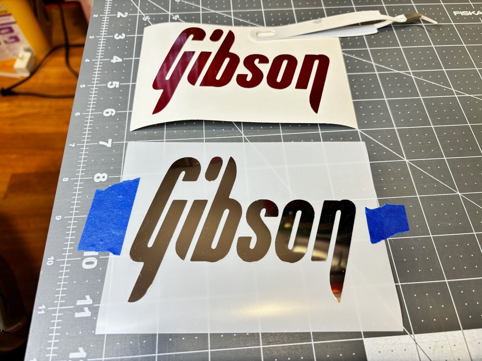 Gibson Die Cut Vinyl Decal – MANY Sizes & Colors FREE Ship Guitars Music Rock