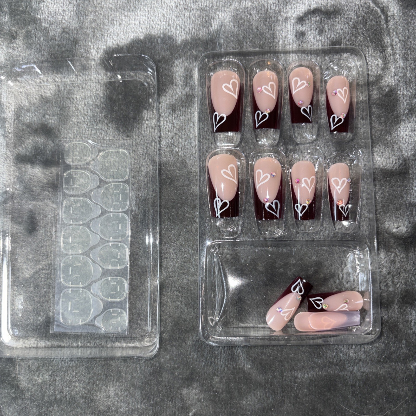 36 PCSLove and Hearts Press On Nails Medium Square Wine Red Heart F