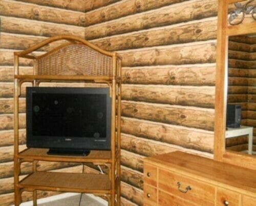 York Wallcoverings CH7977 Lake Forest Lodge Mountain Logs Wallpaper, Light Brown