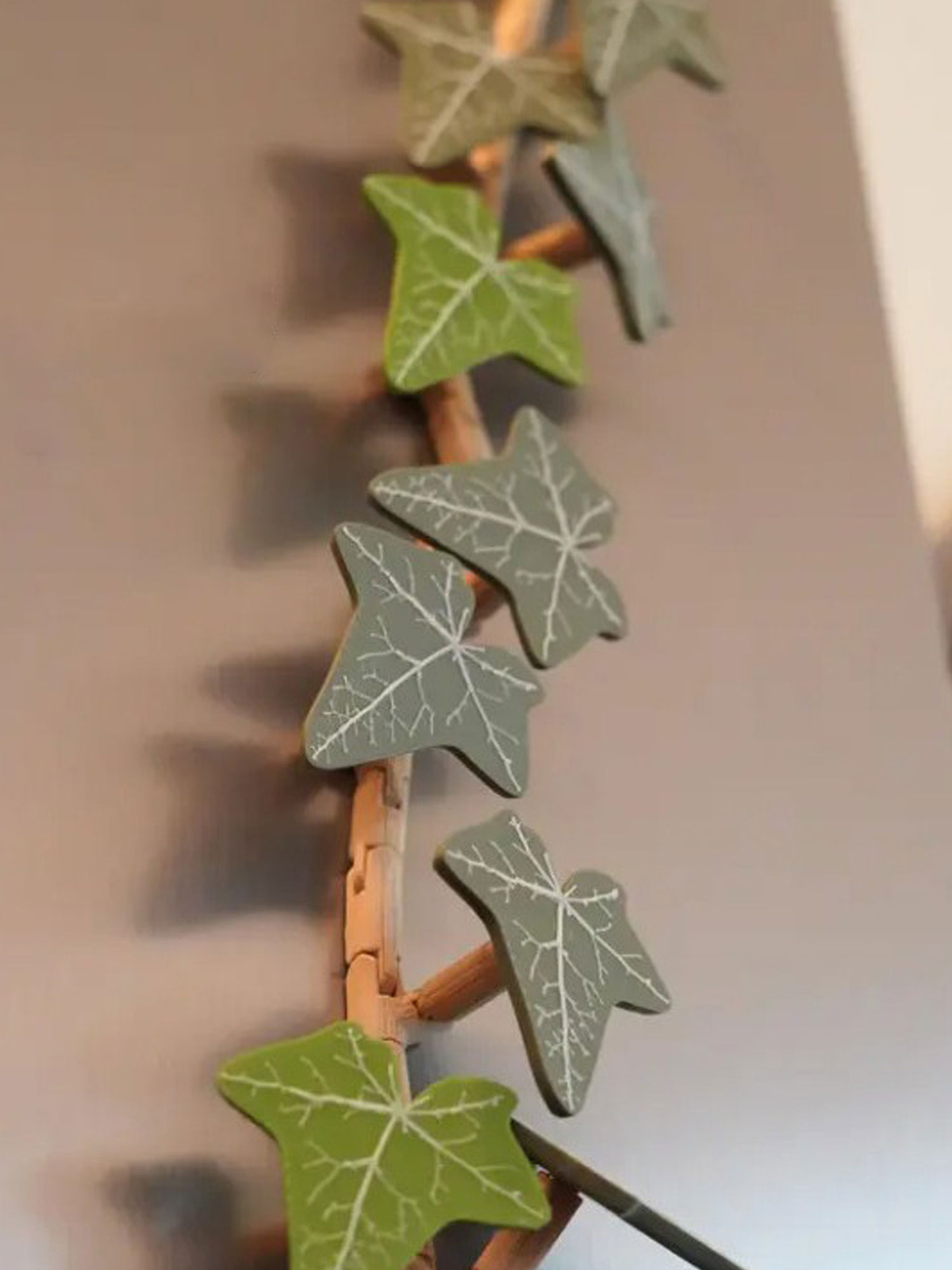 Ivy Fridge Magnet with Articulating Stems 3D Printed Ivy Leaf Plants GN