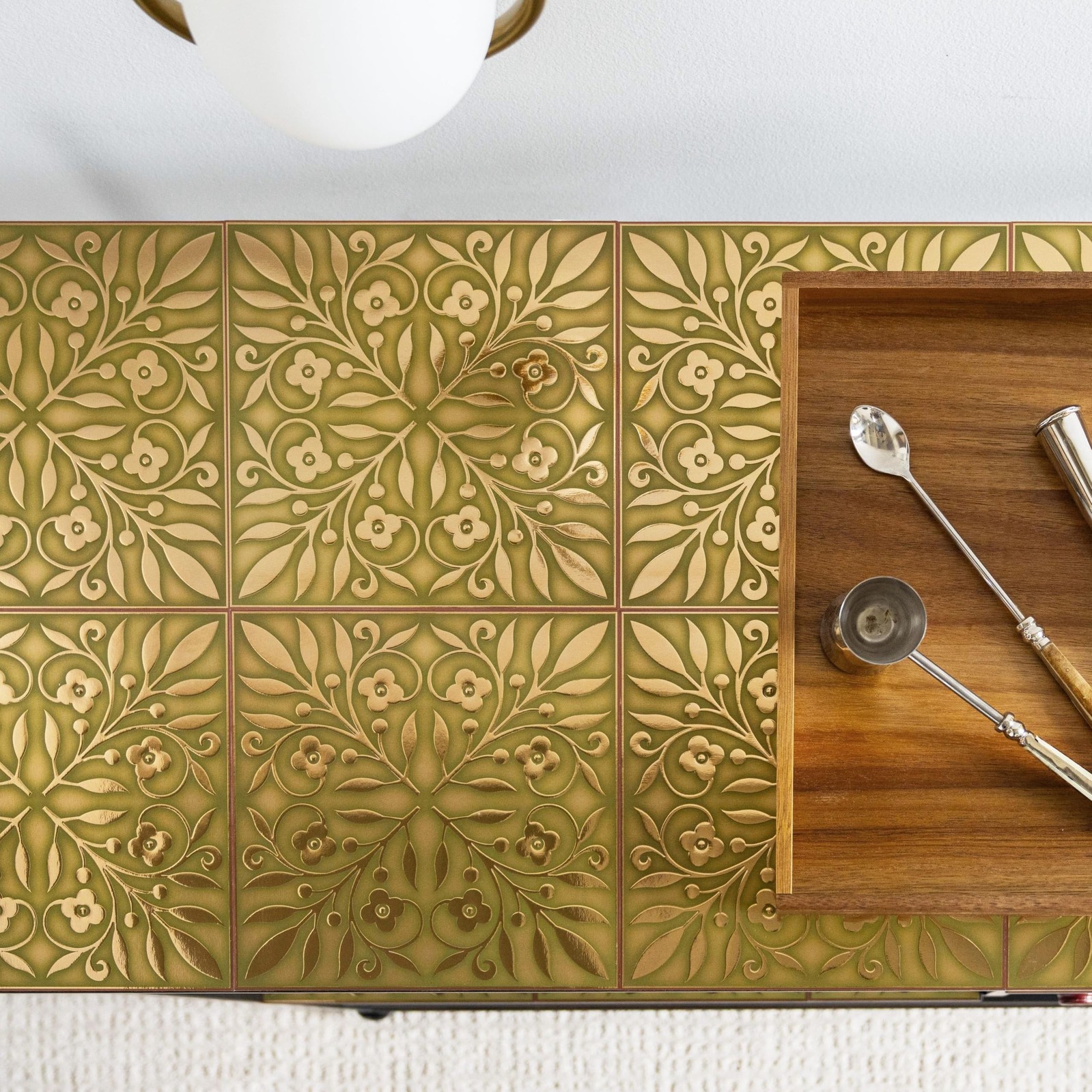 Main Street 24-Pack of 8 x 8" Wallpaper Tiles Peel and Sitck in Gold and Gree…
