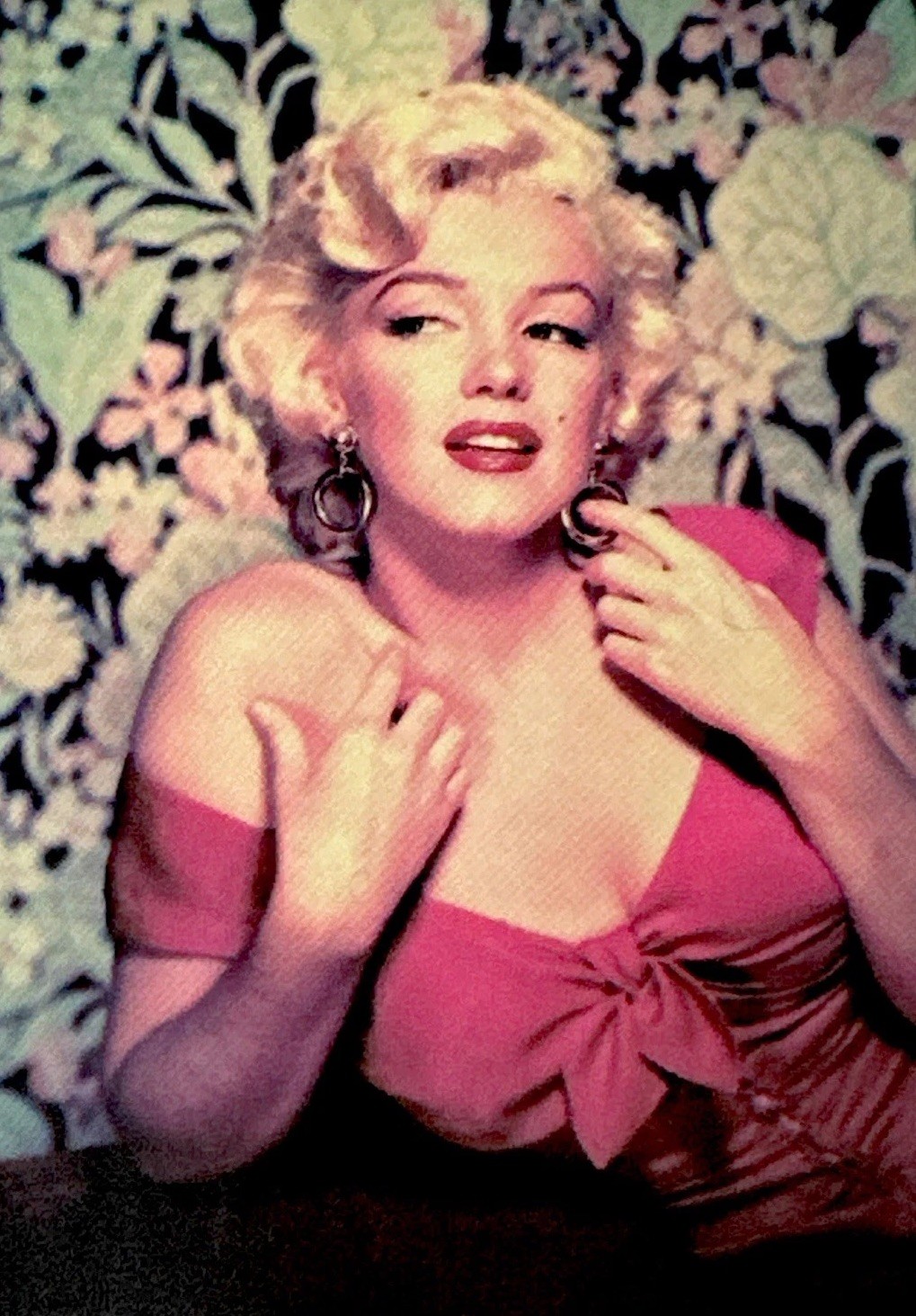 MARILYN MONROE STICKER✨💋🩷👗🩷💋✨2 3/4” X 2”✨SEXY & BEAUTIFUL✨AWESOME✨🌺💫