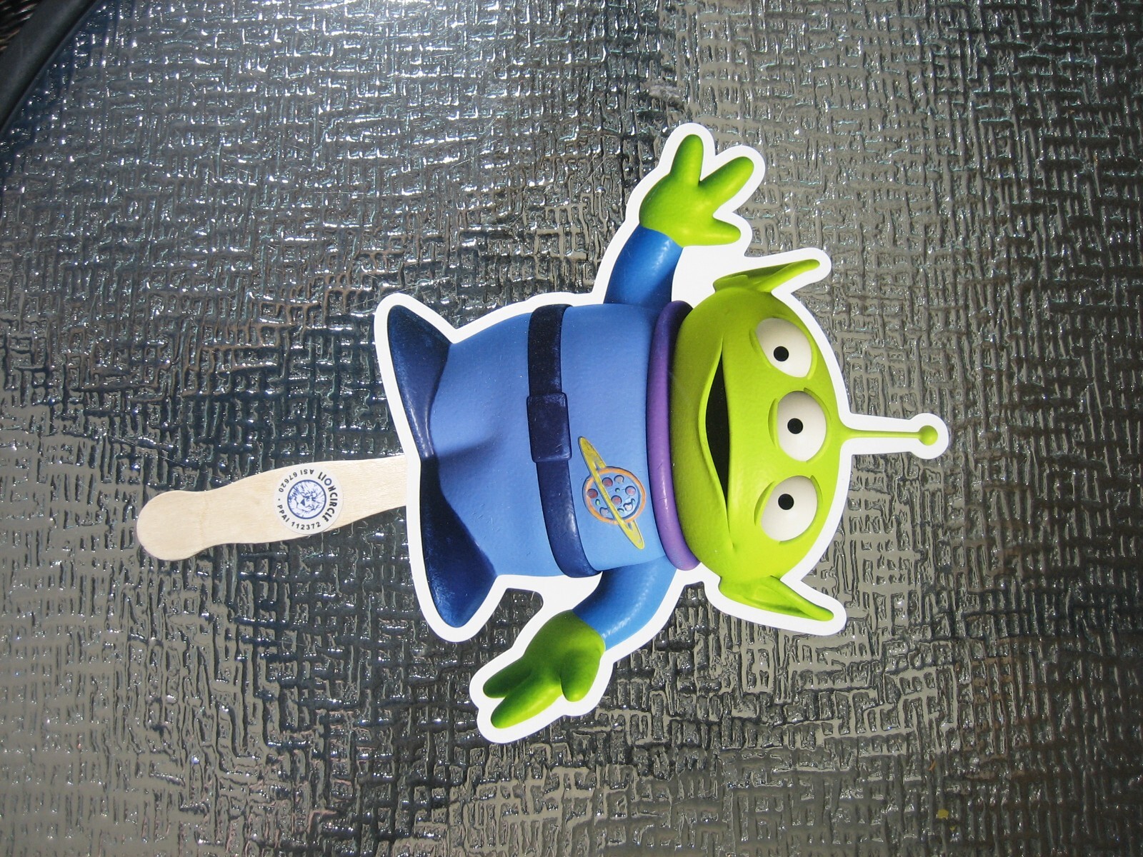 Toy Story Little Green Men Buzz Lightyear| 8" c 12" FAN SIGN on Stick NEW face