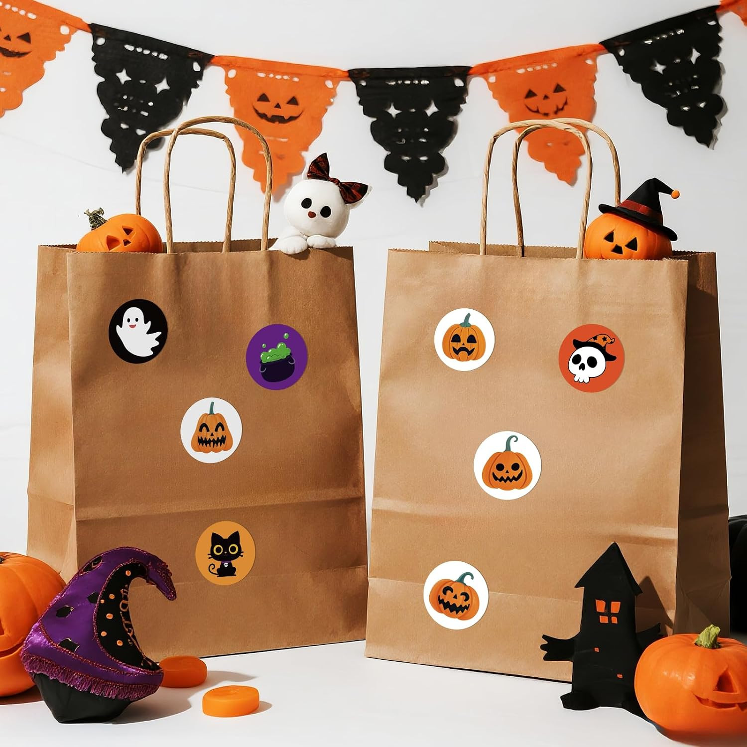 1000 Pcs Halloween Stickers | 1.5 Inch round Pumpkins, Bats, Spiders, Ghosts, Ca