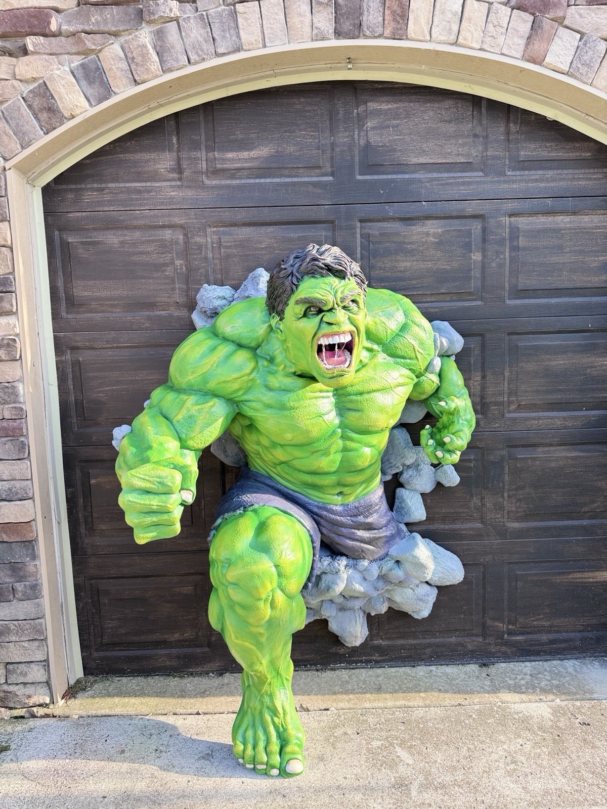 Hulk LIFE-SIZE 3D wall buster. 3D printed and hand painted