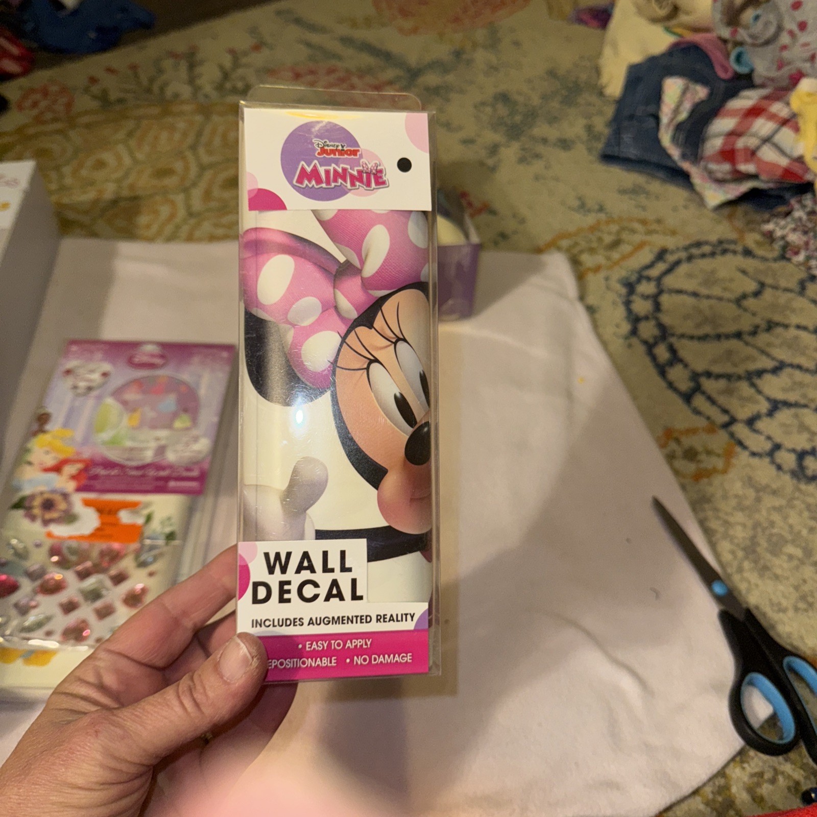 Disney Jr Minnie Mouse Wall Decal 13in X 14in w/Augmented Reality.