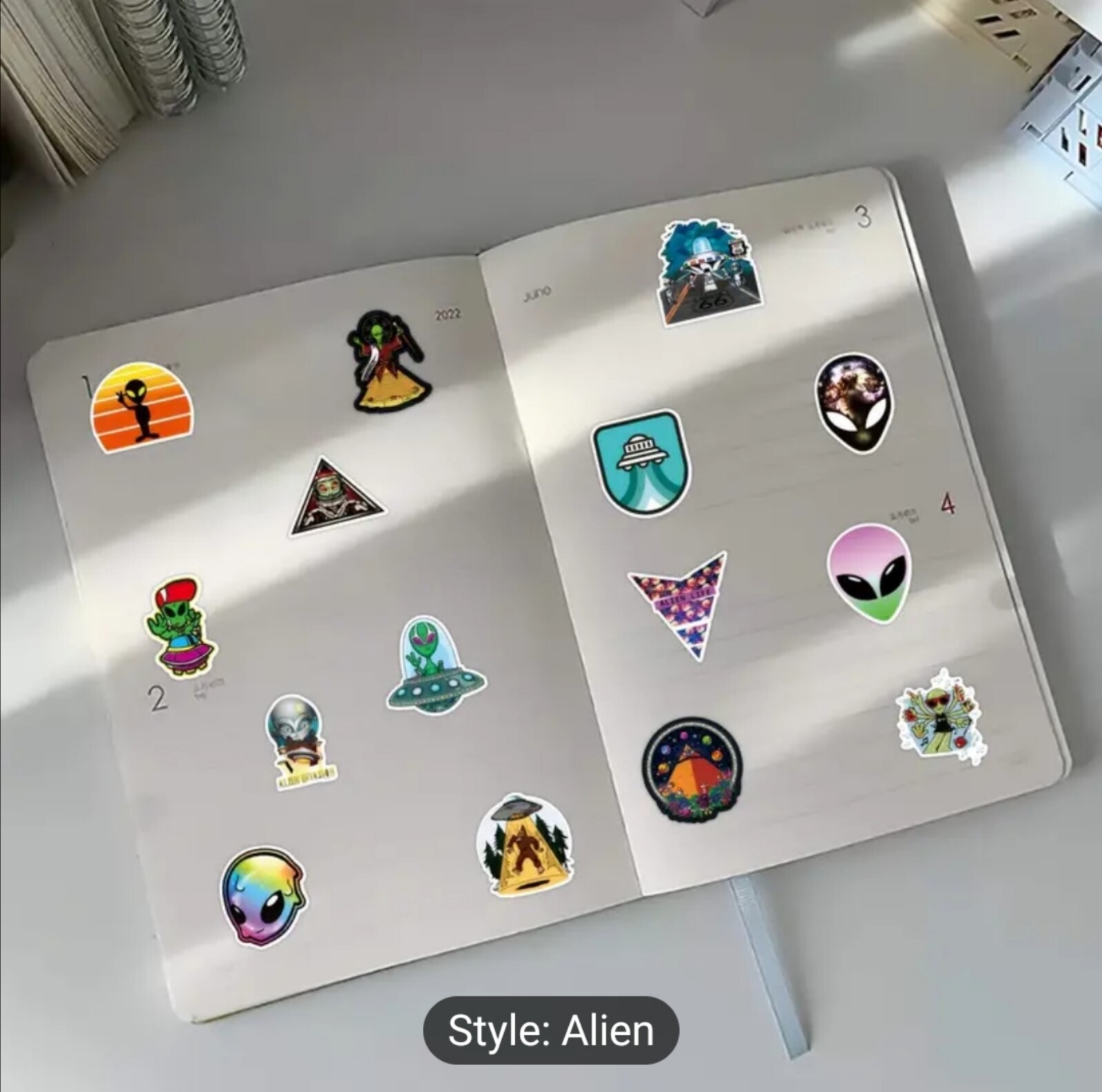 10 PCS Aliens Extraterrestrials UFOs Space Stickers BRAND NEW