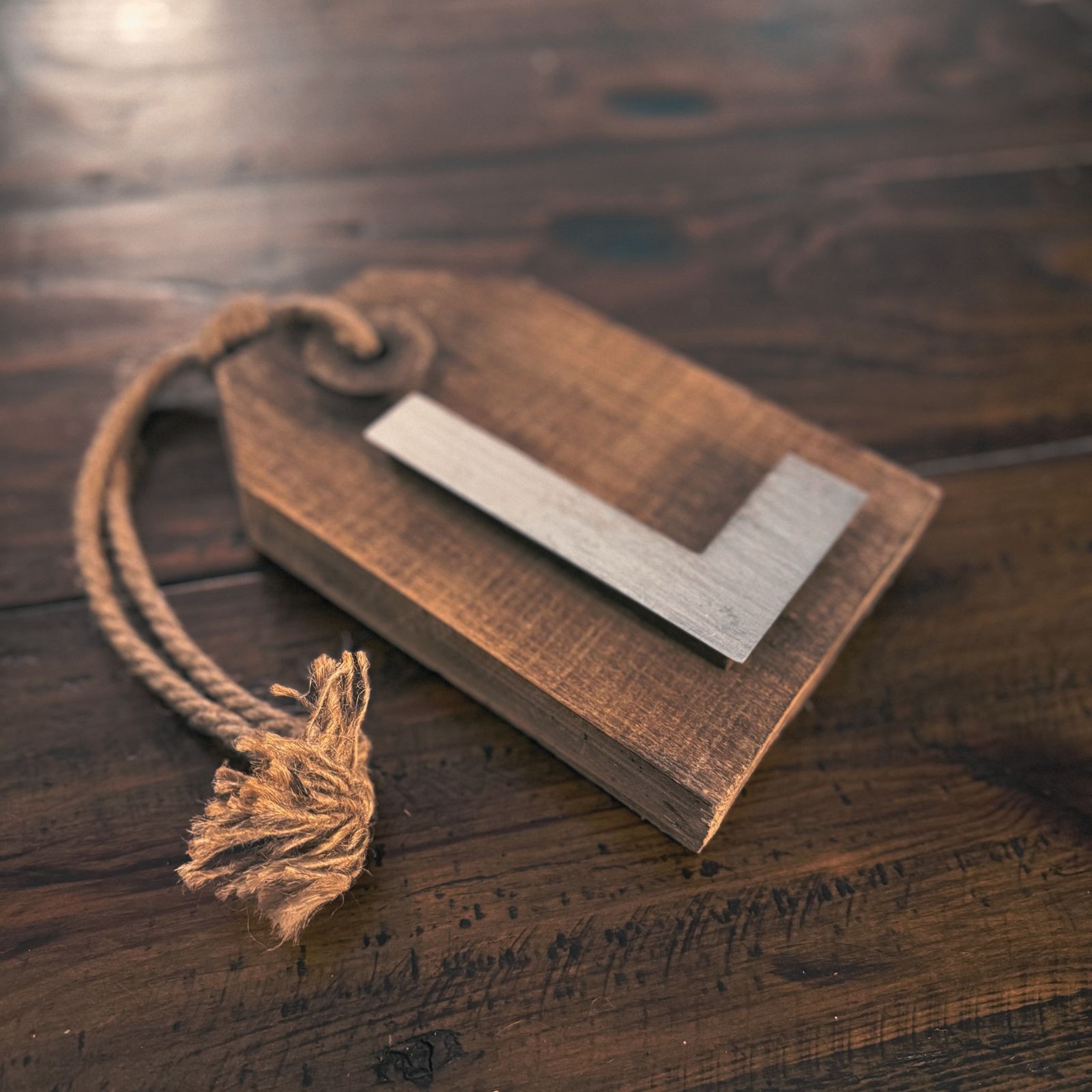 Rustic Wood & Metal Wall Hanging Decor Letter “L” Farmhouse Style Tag Sign