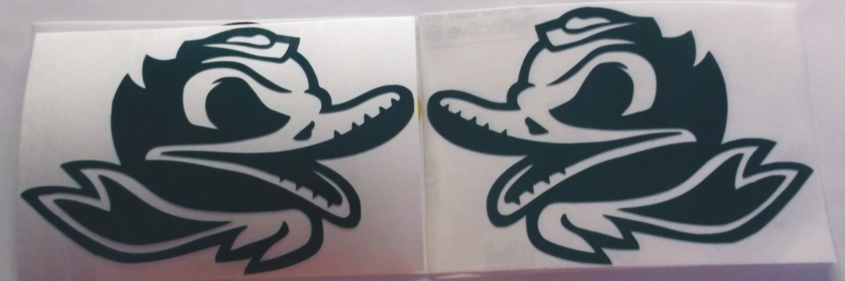Oregon Ducks Combat Duck Decal Car Window Sticker Vinyl 6 X 4 Inches PAIR