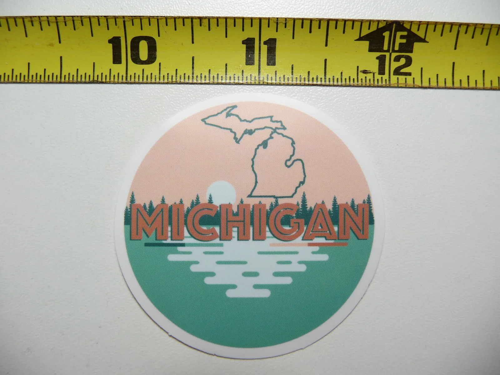 MICHIGAN CIRCLE OUTLINE SUNSET LAKE SMALL STICKER DECAL TRAVEL STATE SOUVENIR