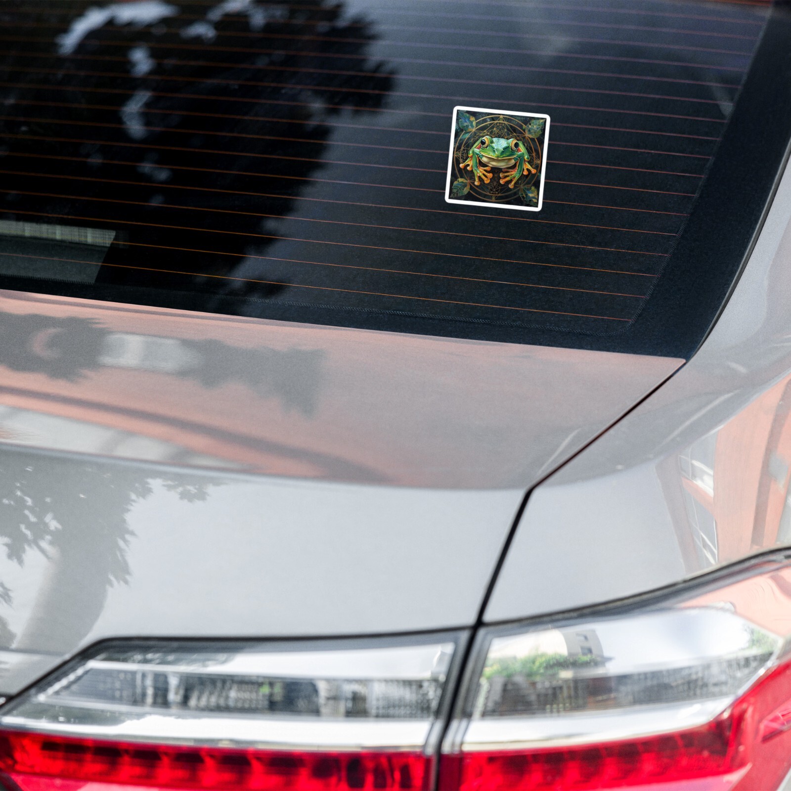 World of Wilds – Frog Lookin' at You – slappin' sticker