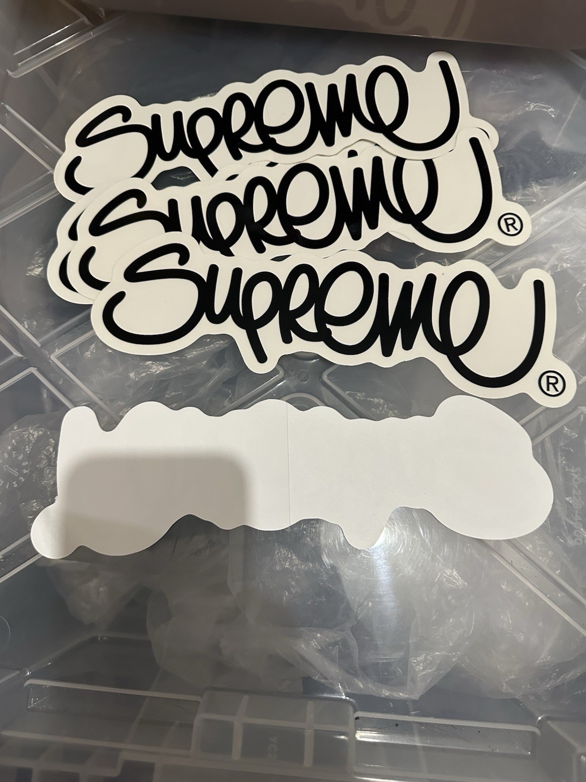 Supreme Handstyle Logo Sticker (SS22)