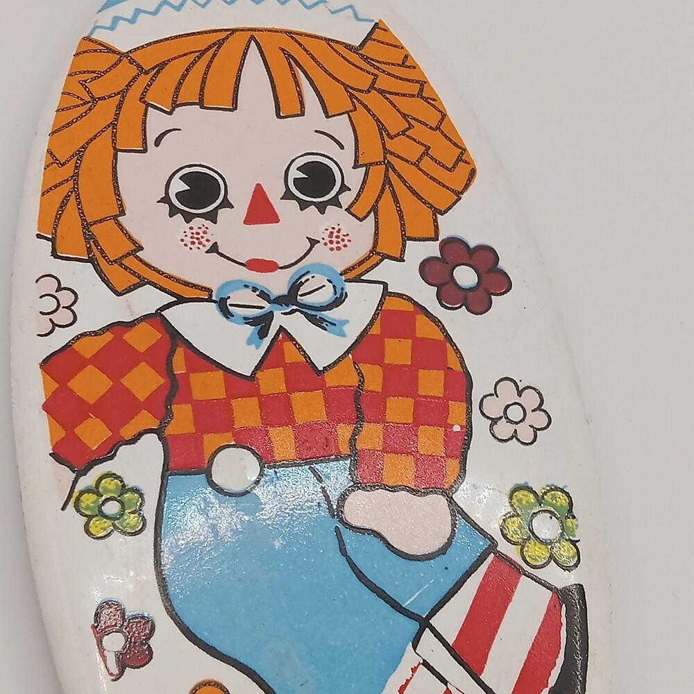 RAGGEDY ANDY Boy Ceramic Wall Ribbon Plaque Enesco 6 In Vtg Japan Nursery