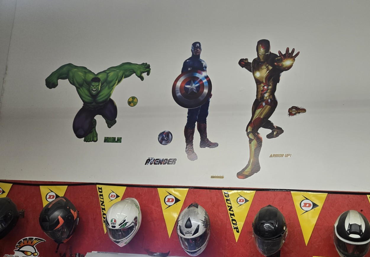 Marvel Studios CAPTAIN AMERICA Peel & Stick 34 Wall Decals Precut Reusable #1152