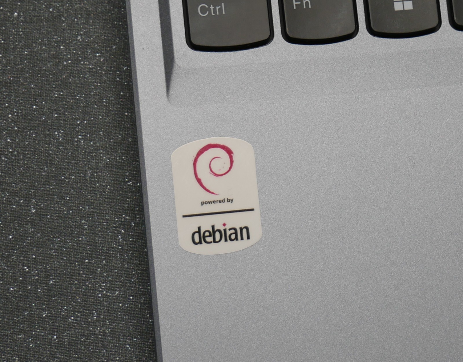 Linux PC Case Stickers – Choose one!
