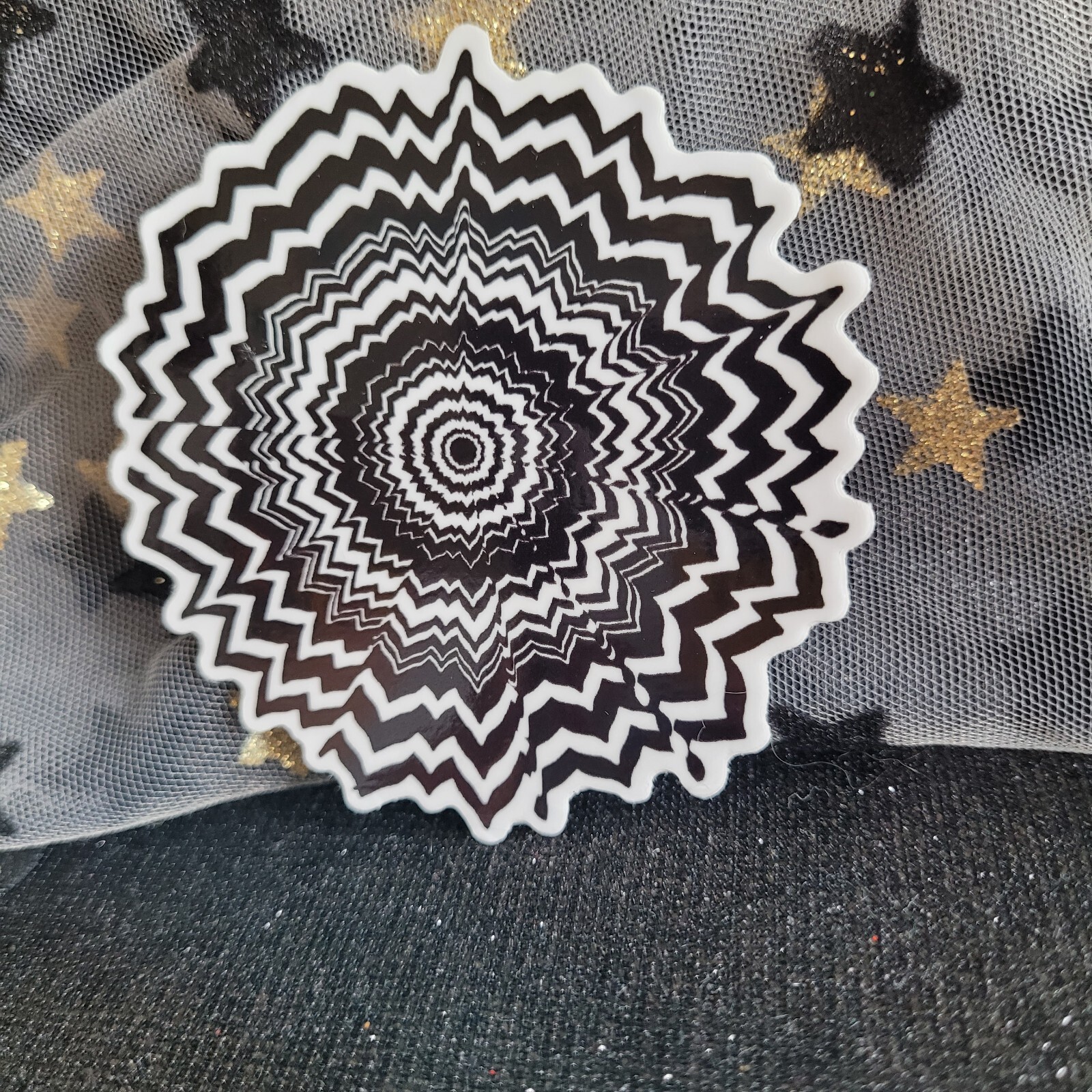 BWC006-Burst Shaped Black White Sticker | Monochromatic | Psychedelic Flowers