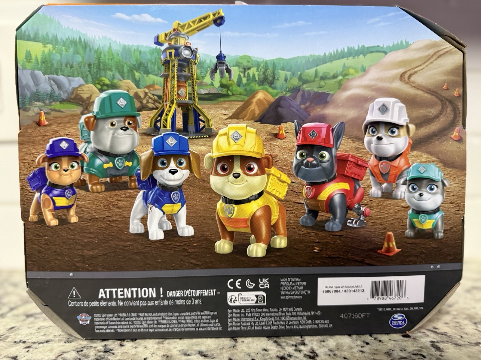 Rubble & Crew, Toy Figures Gift Pack, with 7 Collectible Action Fig… Fast Ship