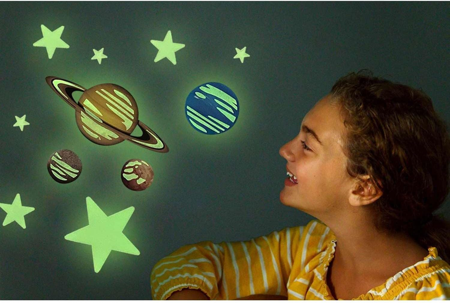 : Glow: Planets & Nova Star – 20 Glow-in-The-Dark Wall & Ceiling Stick-Ons, L…