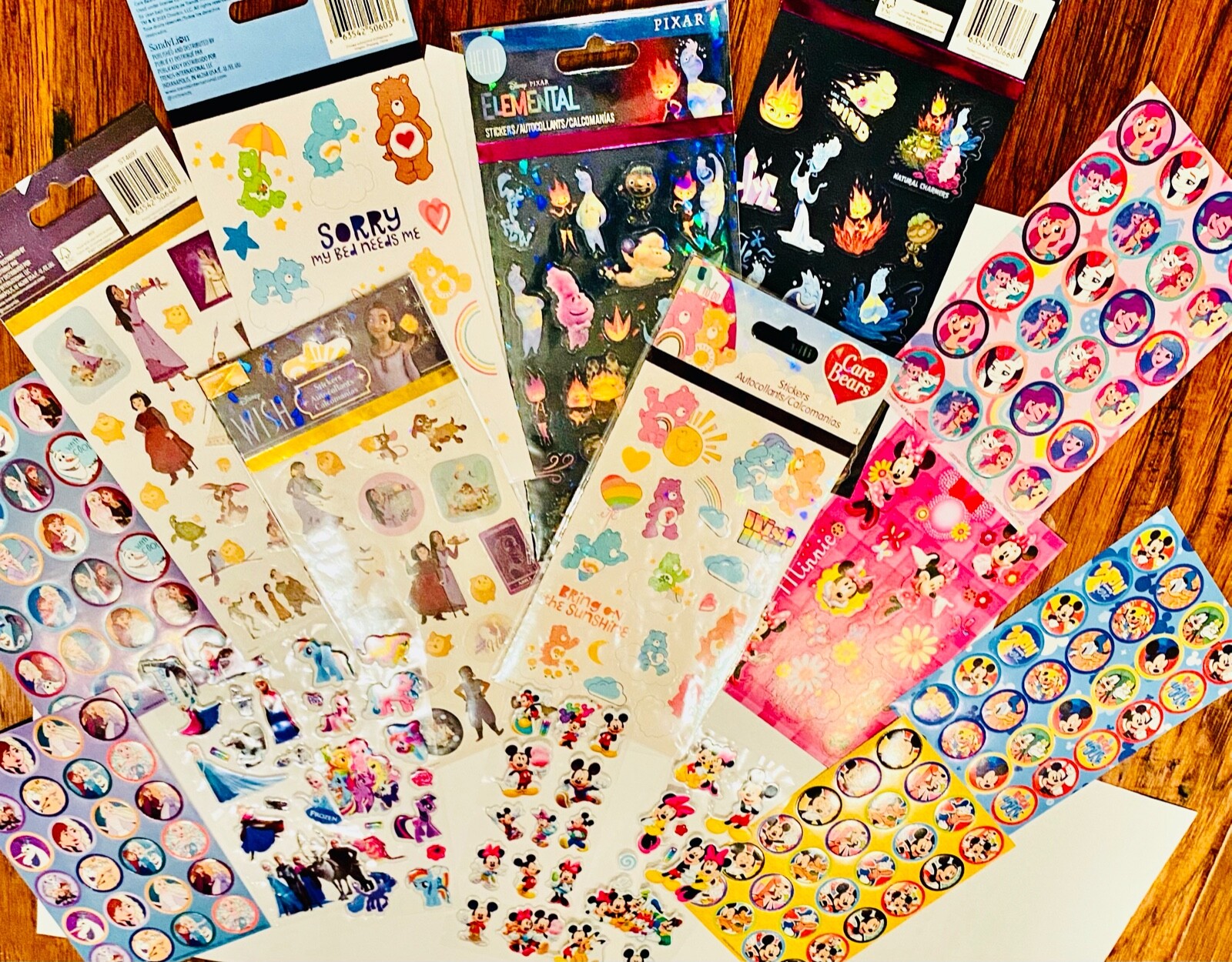 250+ Sticker My Little Pony Care Bears Hello Kitty Disney MICKEY MINNIE FROZEN