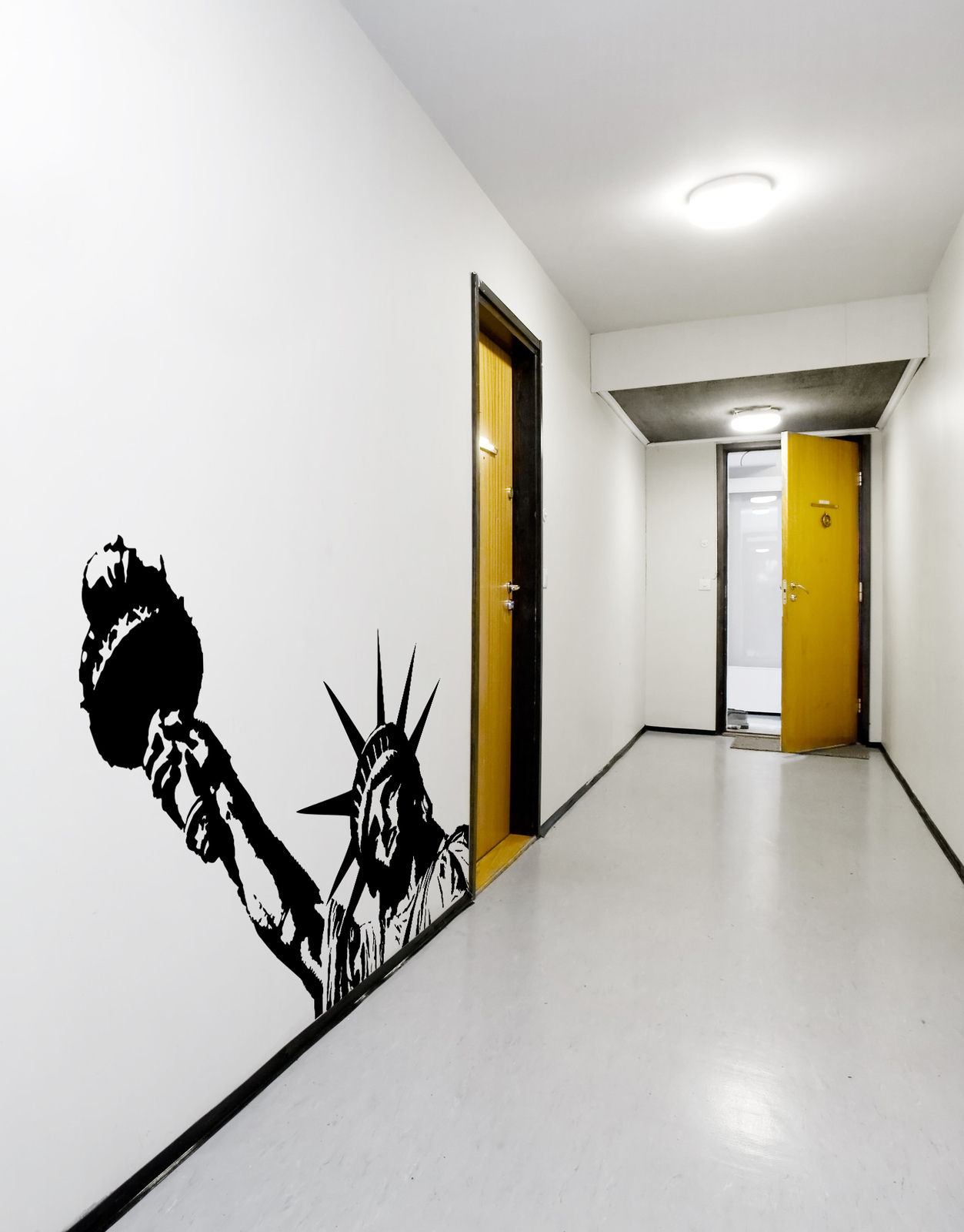 Statue of Liberty Vinyl Wall Decal Sticker. New York Theme Decor. NYC. #122