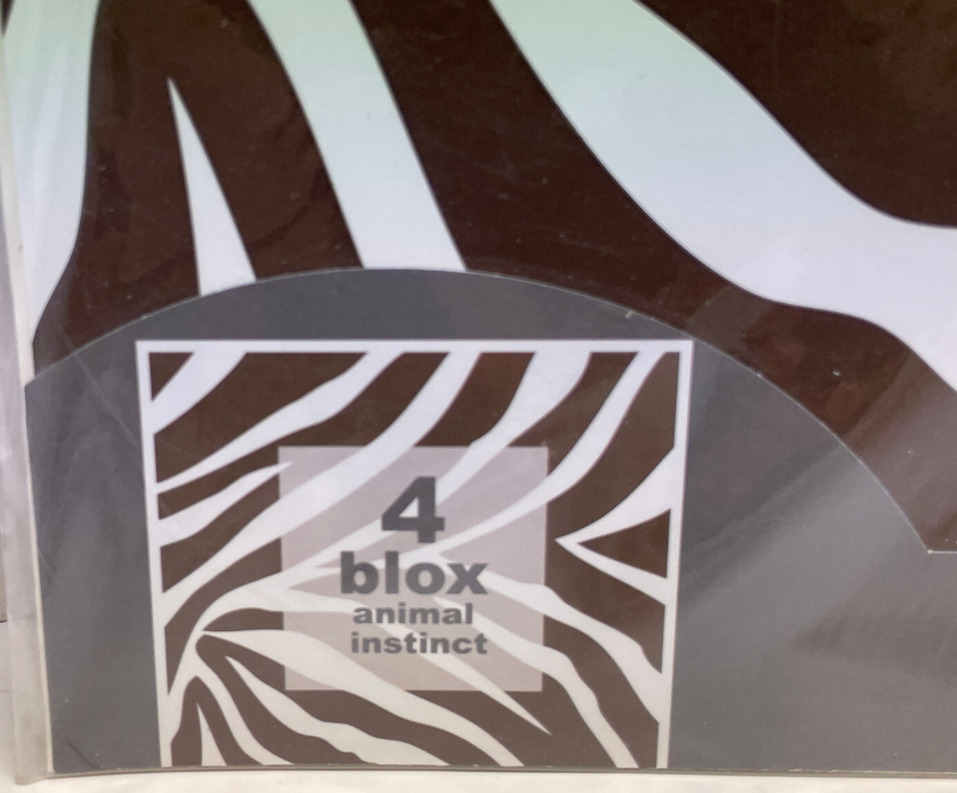 Wall Pops! "Blox animal instinct" set of 4 self-stick removeable decals