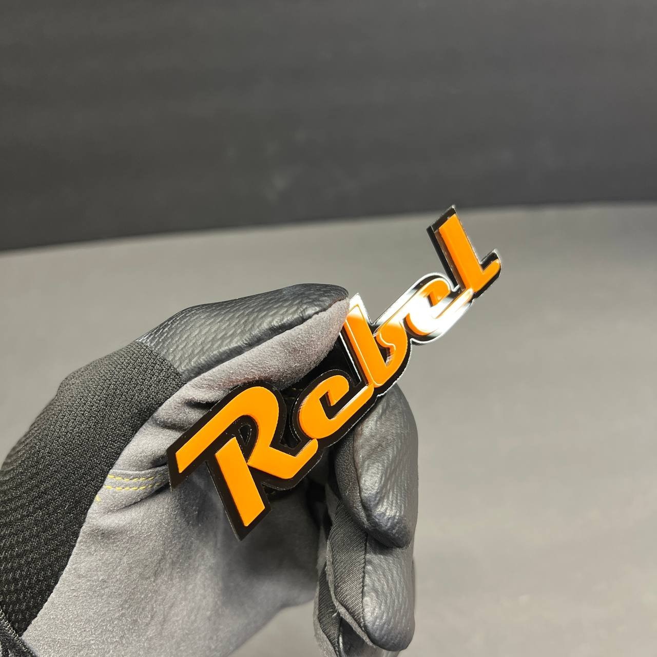 Custom Laser Multicolor Personalized OEM FONT Cut 3DAcrylic Emblem Badge for Car