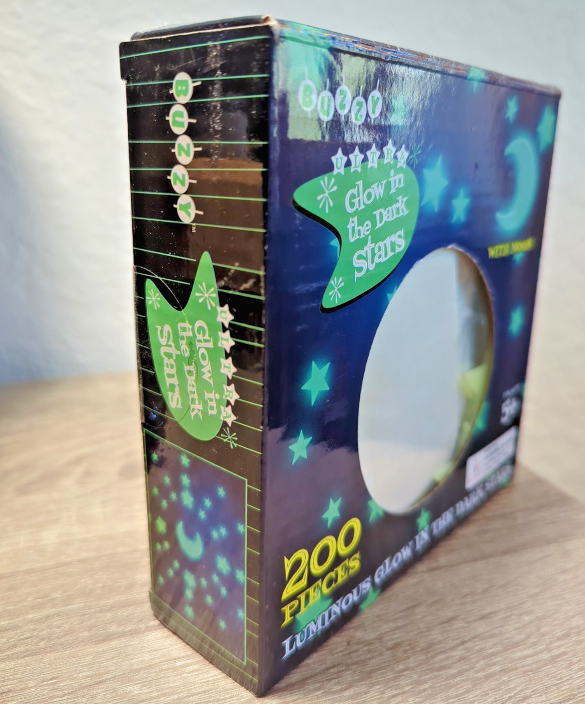 Glow in the Dark Stars & Moon 200 Piece Wall Ceiling Sticker Set Open Box