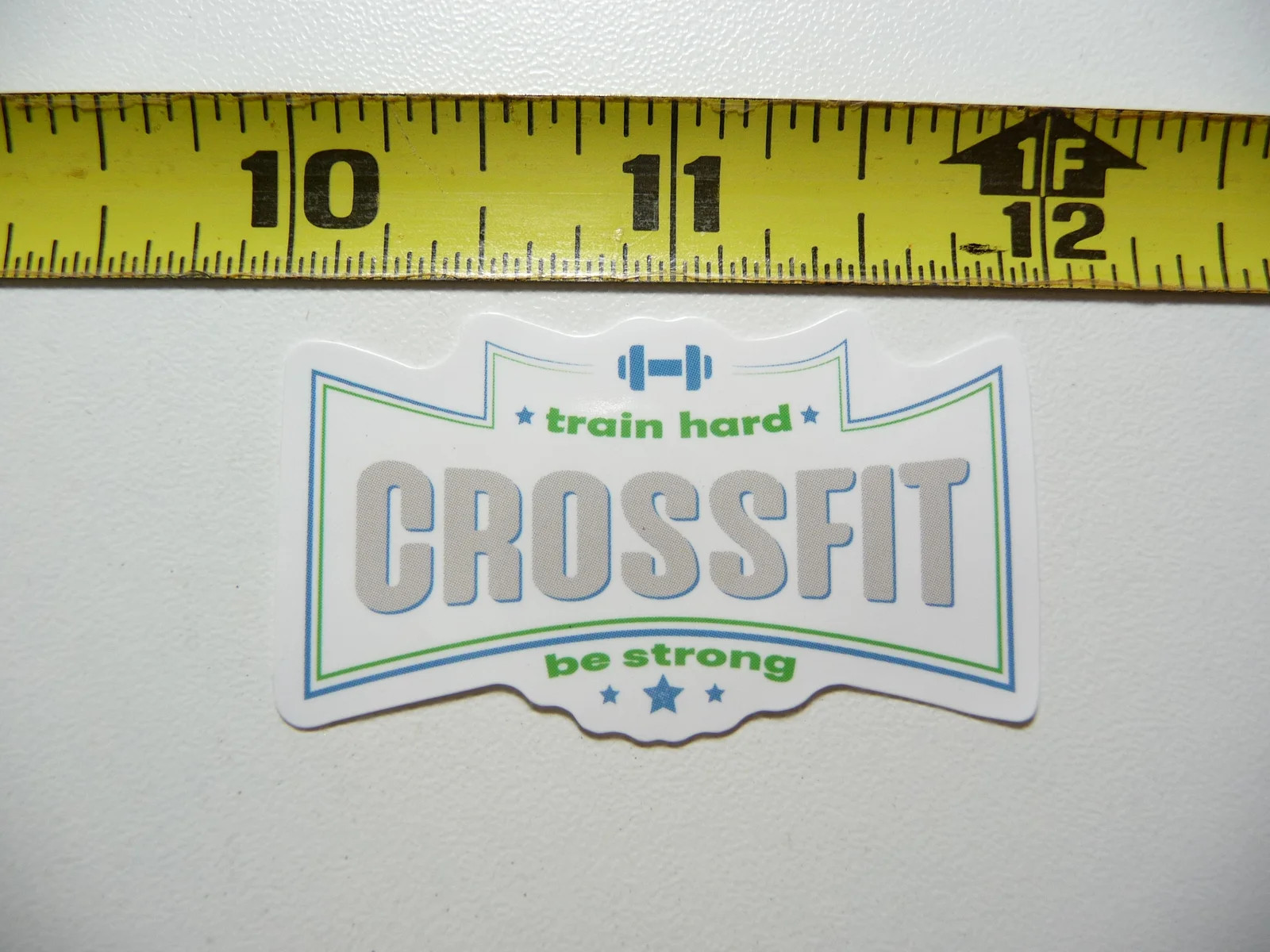 TRAIN HARD BE STRONG SMALL STICKER DECAL EXERCISE WEIGHTS FITNESS WEIGHTLIFTING
