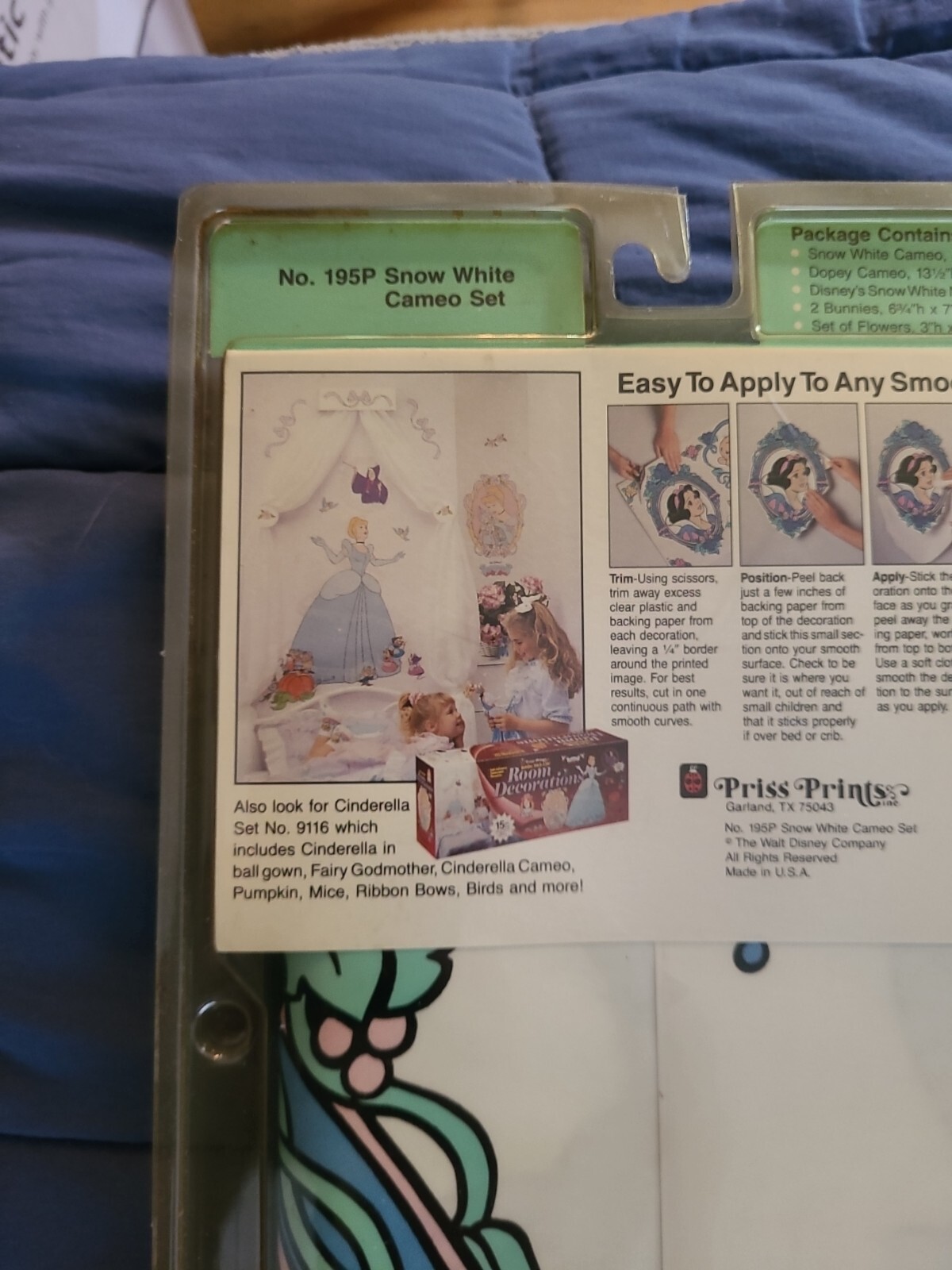 New Vintage USA Made 1990s Priss Prints Disney Snow White Cameo Set Wall Decals