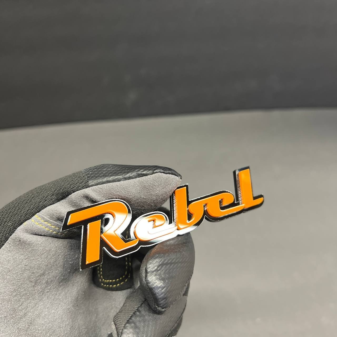 Custom Laser Multicolor Personalized OEM FONT Cut 3DAcrylic Emblem Badge for Car