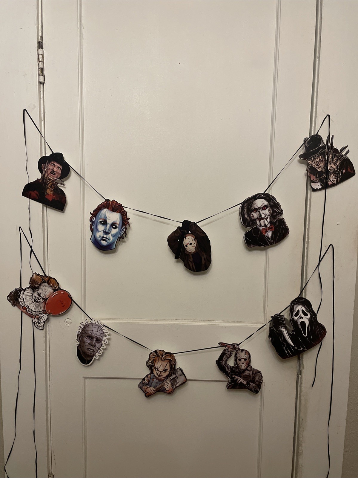 Friends Horror Movie Characters Halloween Party Decor 6.5in W X 10.5 Ft -Qty 4