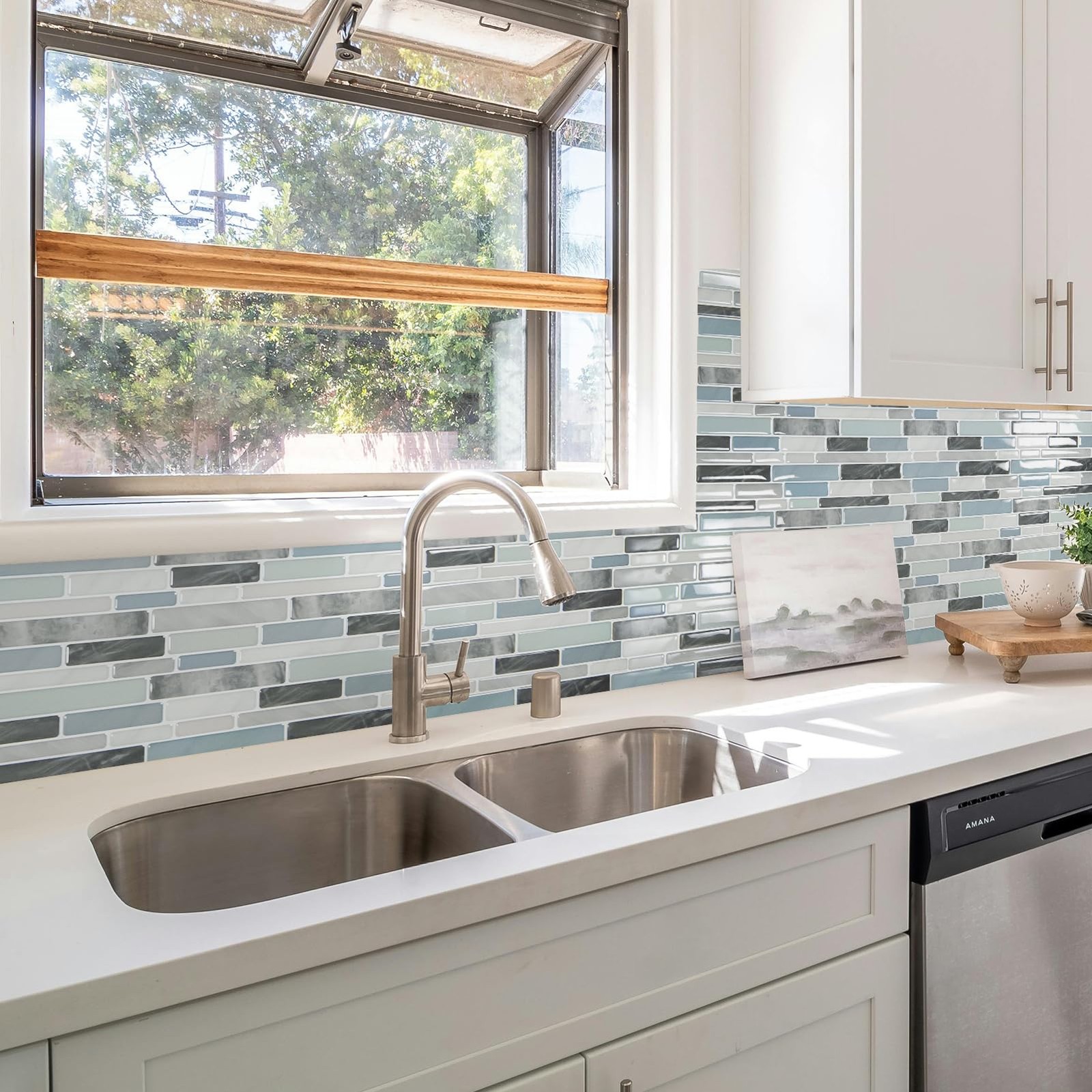 Self-Adhesive Kitchen Backsplash, Marble Look Decorative Tiles (10 Tiles)