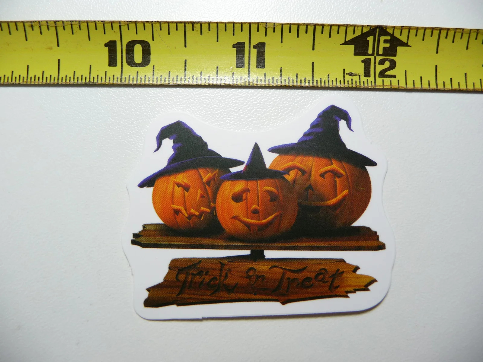 HALLOWEEN TRICK ER TREAT PUMPKINS SMALL STICKER DECAL FALL SEASON DECORATION