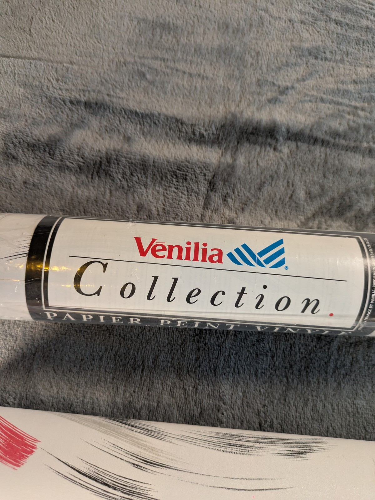 Venilia Collection Prepasted Solid Vinyl Wallpaper Rosanna Abstract 3 Rolls