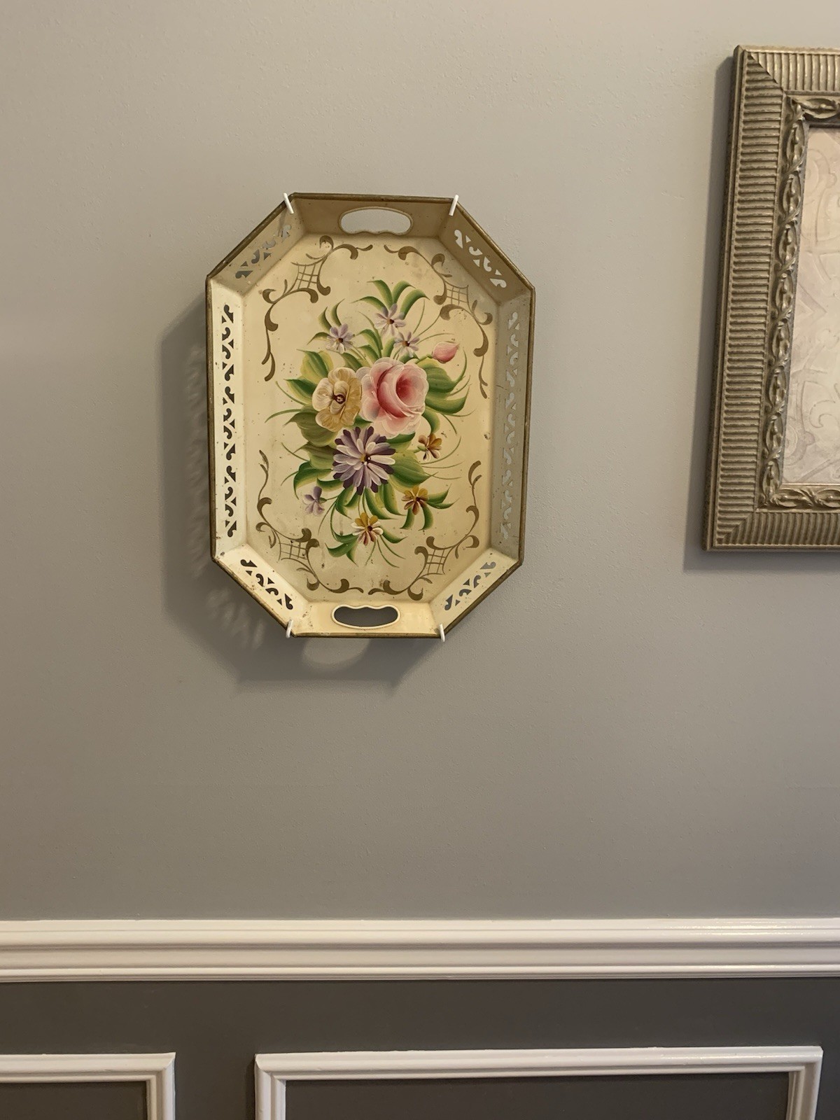 Vintage 1940’s Floral Hand Painted Metal Tray Handled Toleware Wall Art 18”