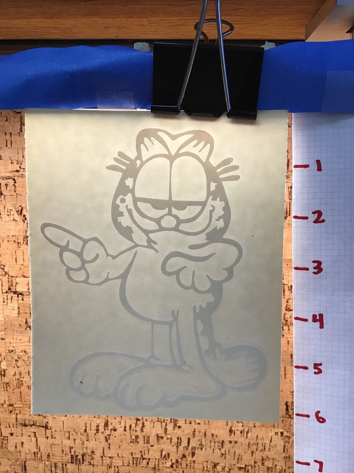 Garfield Pointing – White – Vinyl Sticker Decal – Y7-1.177