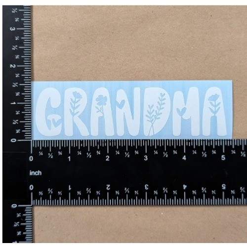 Grandma Vinyl Decal Stickers ~5 In White Heart Bear Best Grandma Ever 4 Pack NEW