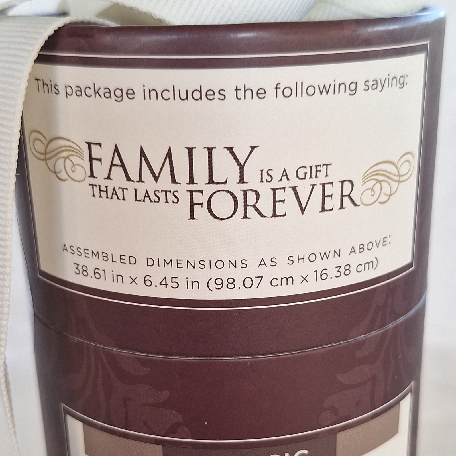 Designer Wall Lettering "Family Is A Gift That Lasts Forever" NIP