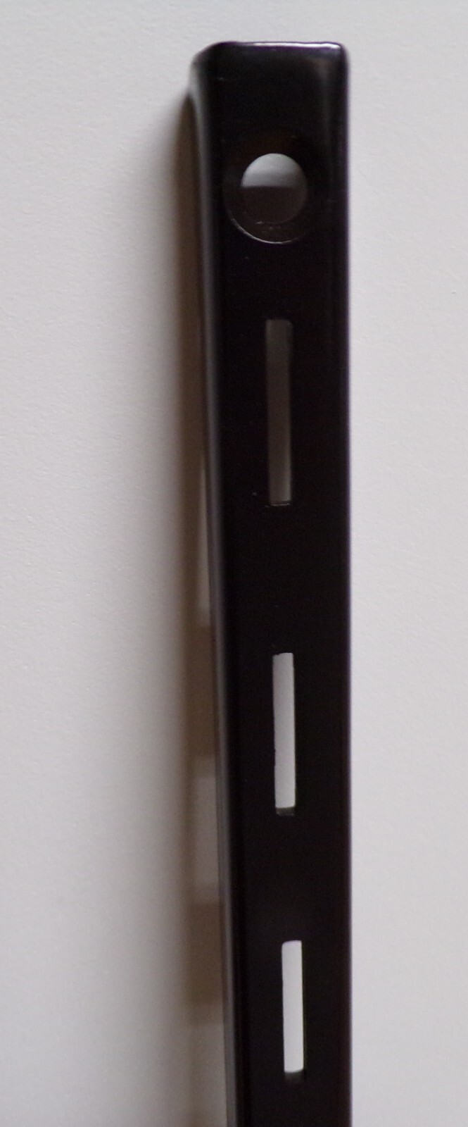 Surface mount slotted standards 1" SLOTS ON 2" center Black Box of 10