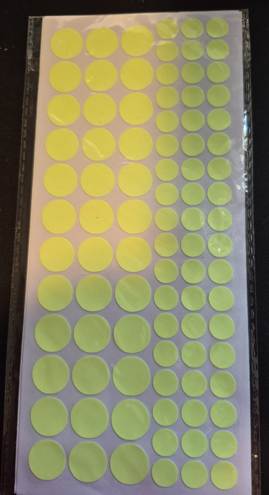 1 Sheet Glow in The Dark – Stickers, 407 Pcs Removable Dots Yellow – NEW