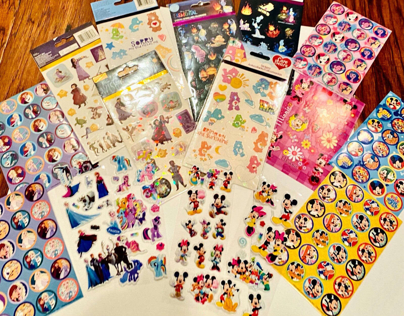 250+ Sticker My Little Pony Care Bears Hello Kitty Disney MICKEY MINNIE FROZEN