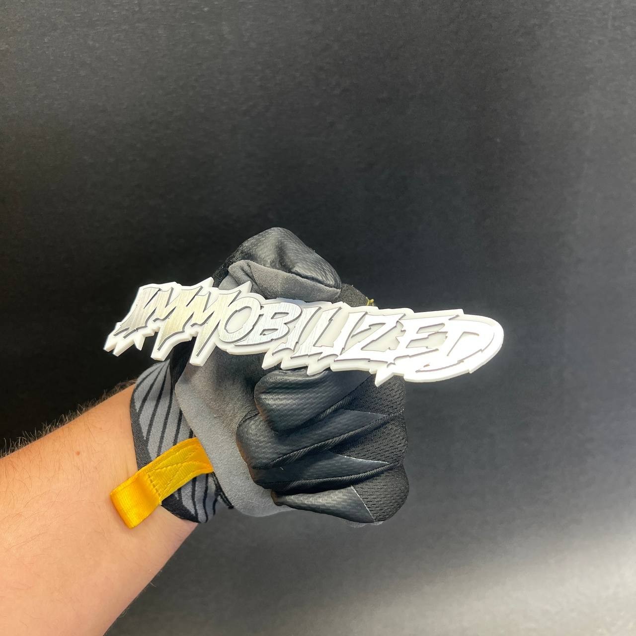 (1PC) Immobilized Custom Text 3D Acrylic Car Emblem Badge Multicolor Laser Cut